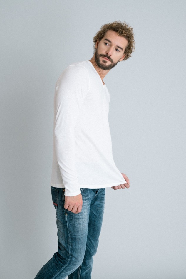 Majestic Filatures | T-shirt scollo a V in cotone e cashmere