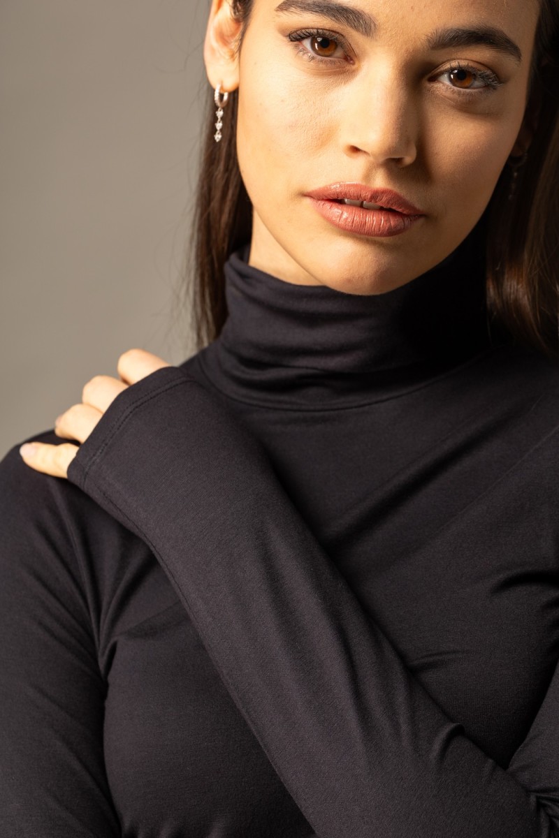 Majestic Filatures | T-shirt dolcevita slim in viscosa