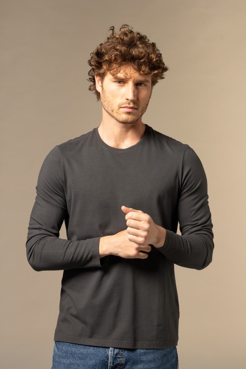 Majestic Filatures | T-shirt grigio scuro girocollo e maniche lunghe in Cotone Organico