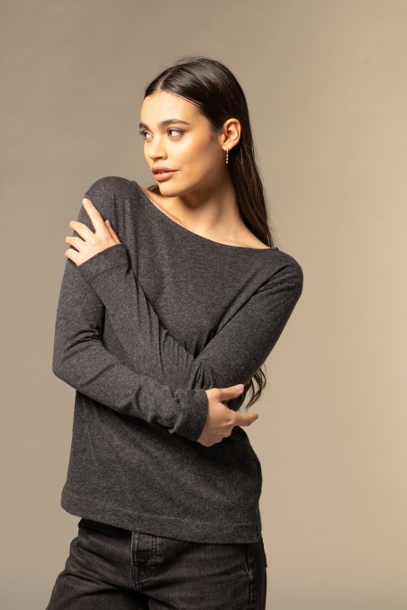 Majestic Filatures | T-shirt nera con scollo a barchetta e maniche lunghe in cotone e cashmere