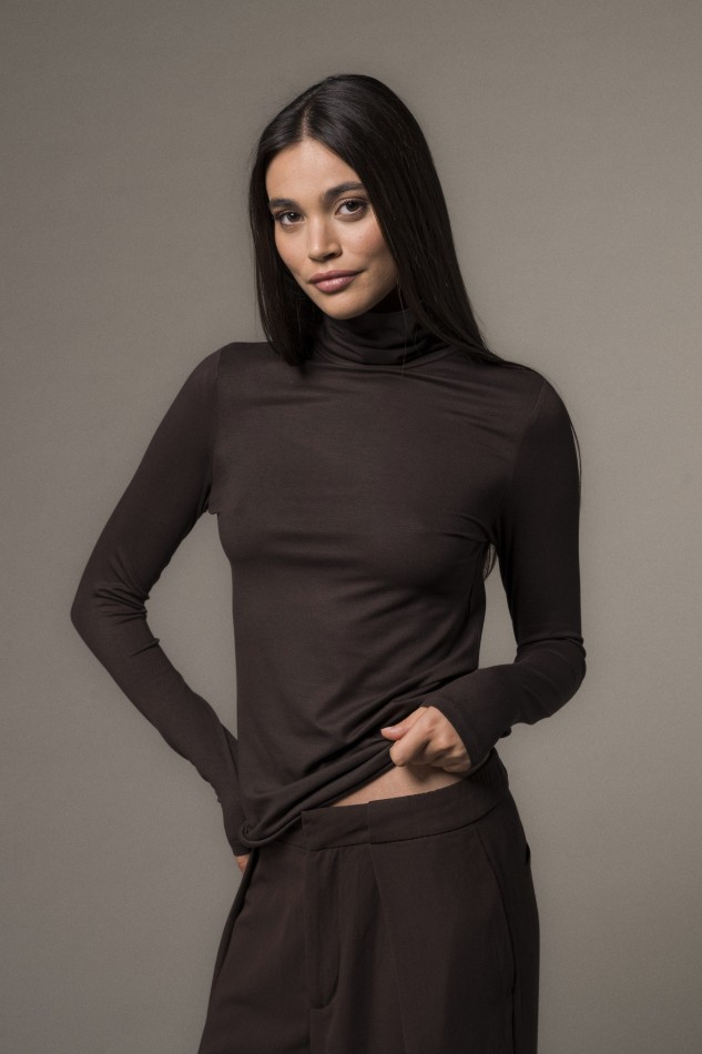 Majestic Filatures | T-shirt dolcevita slim in viscosa