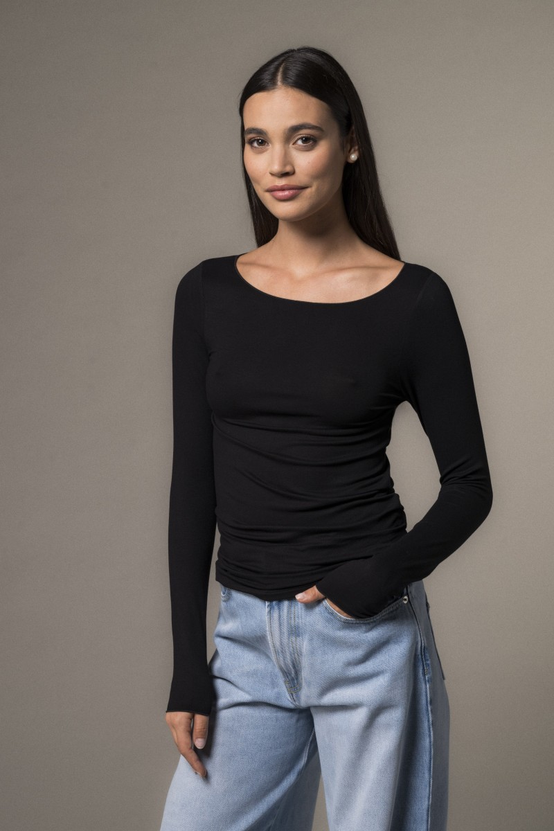 Majestic Filatures | T-shirt scollo a barchetta in viscosa