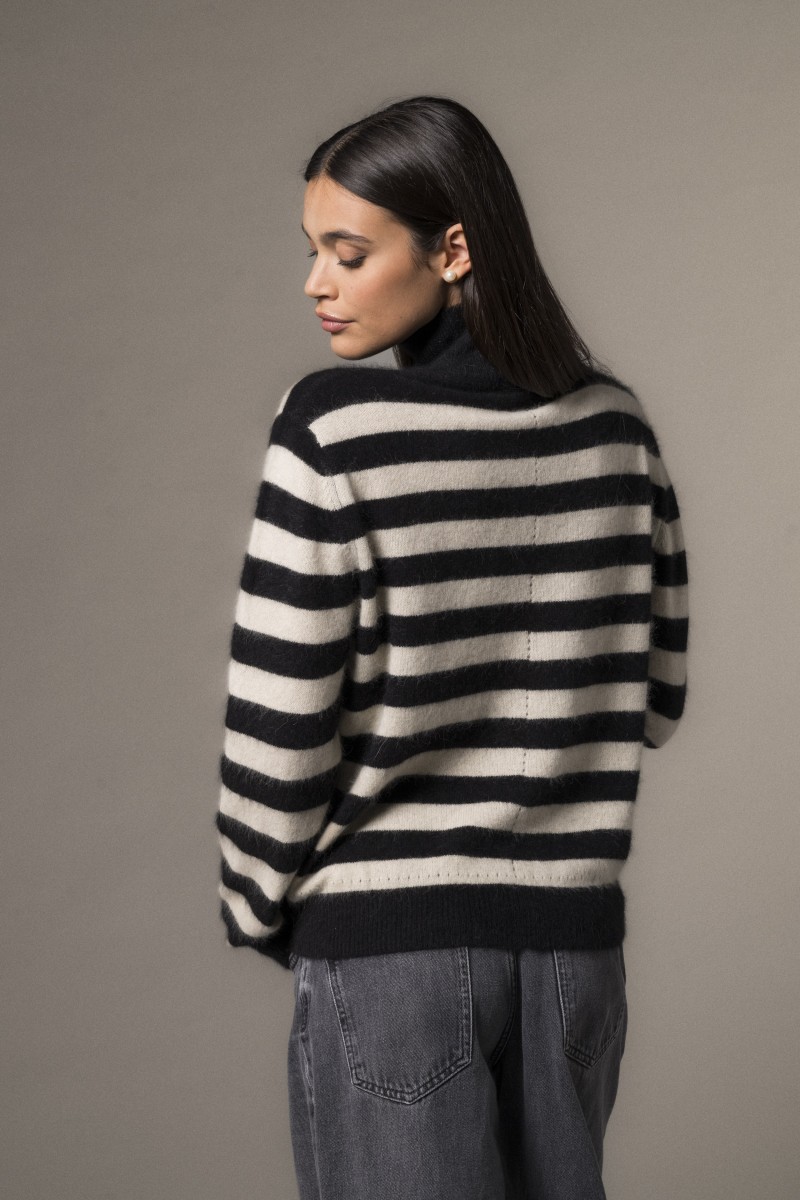 Majestic Filatures |Maglia in raccoon dolcevita a righe