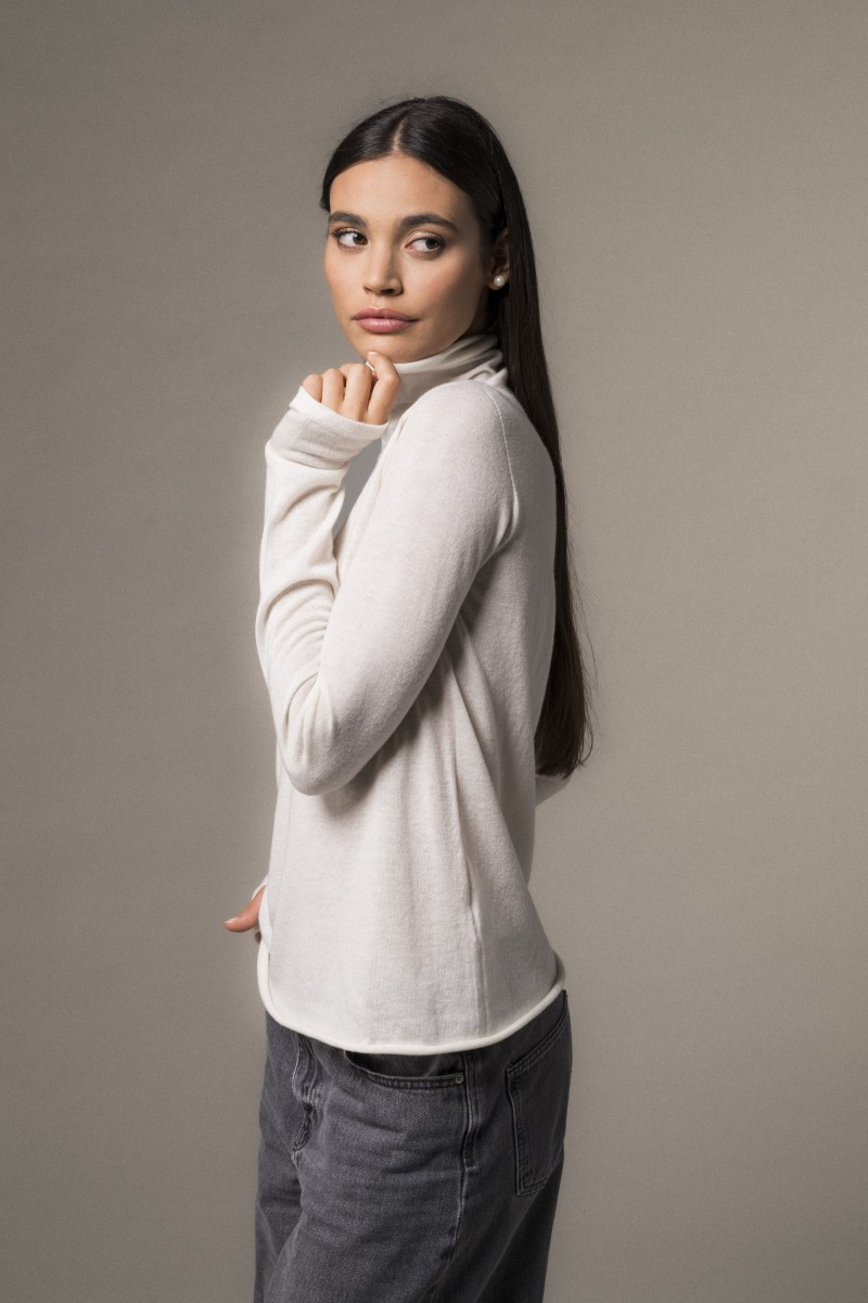 Majestic Filatures | T-shirt collo alto in 100% cashmere