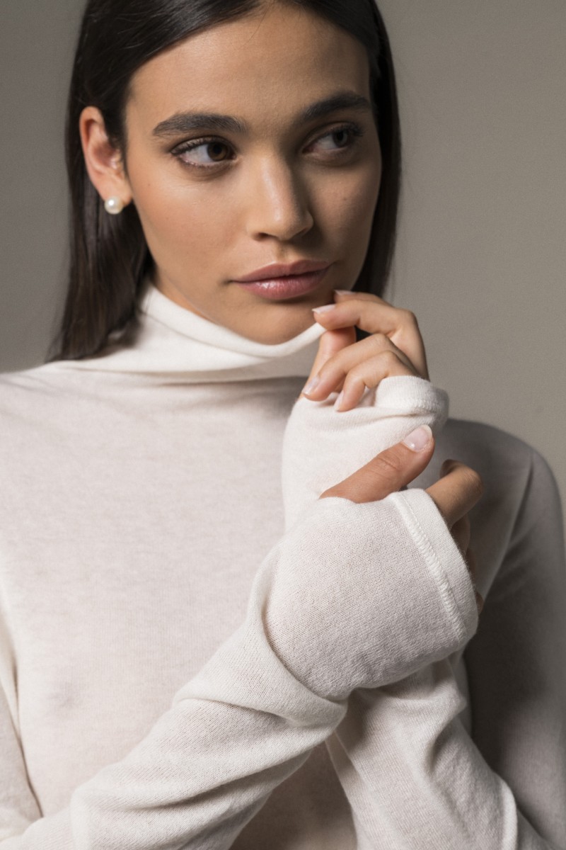 Majestic Filatures | T-shirt collo alto in 100% cashmere