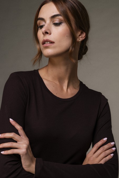 Majestic Filatures | T-shirt girocollo a maniche lunghe in cotone e cashmere nera