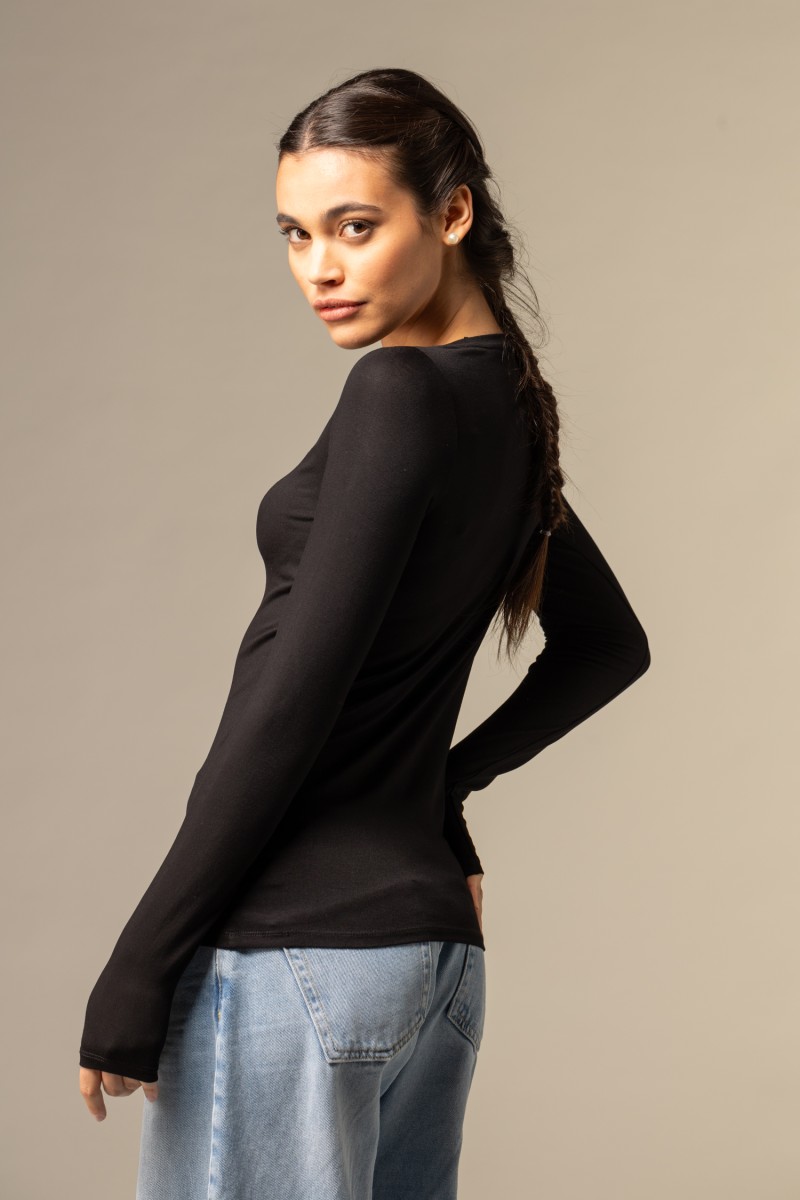 T-shirt slim a maniche lunghe in viscosa