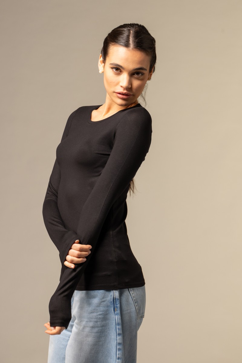 T-shirt slim a maniche lunghe in viscosa