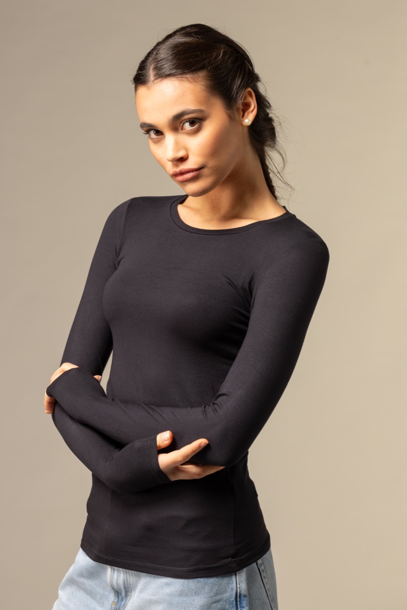 T-shirt slim a maniche lunghe in viscosa