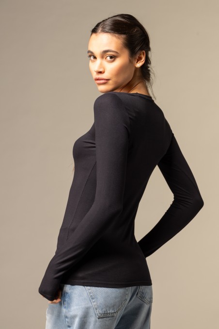 T-shirt slim a maniche lunghe in viscosa