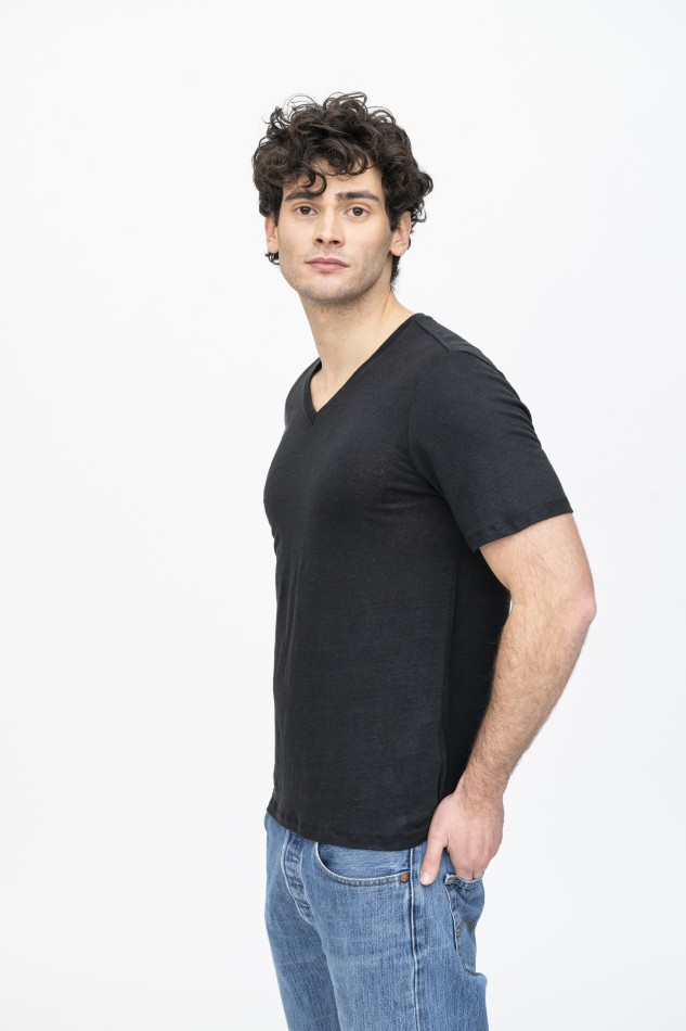 Majestic  Filatures | T-Shirt in lino scollo a V manica corta 2